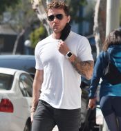 Ryan_Phillippe_-_Out_in_Studio_City_02262022_28529.jpg